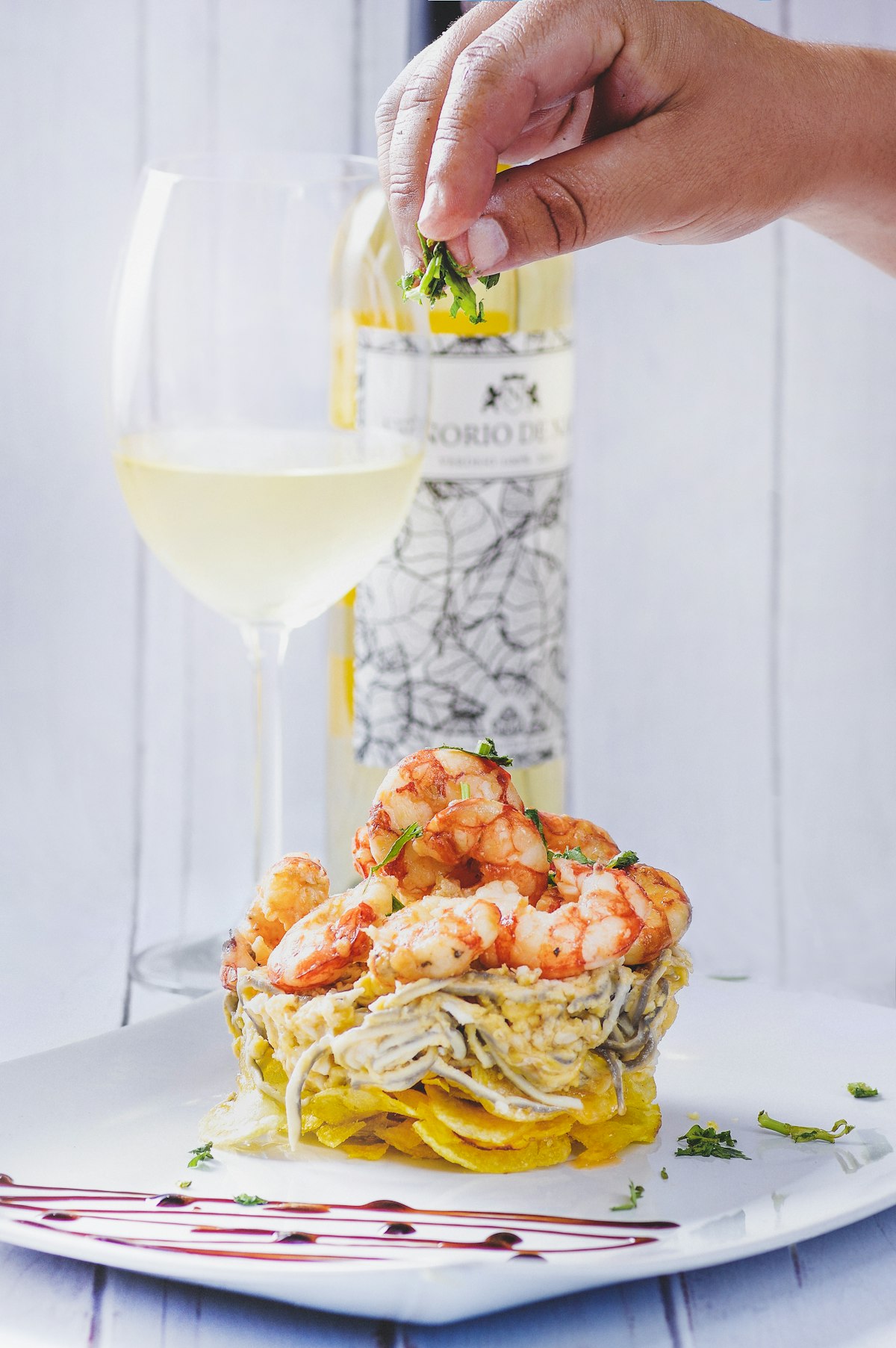 Shrimp Scampi Wine Pairing: The Best Whites (and When to Try a Rose)